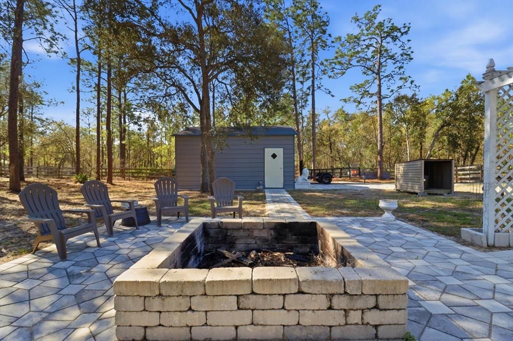 Active With Contract: $494,900 (3 beds, 2 baths, 1650 Square Feet)