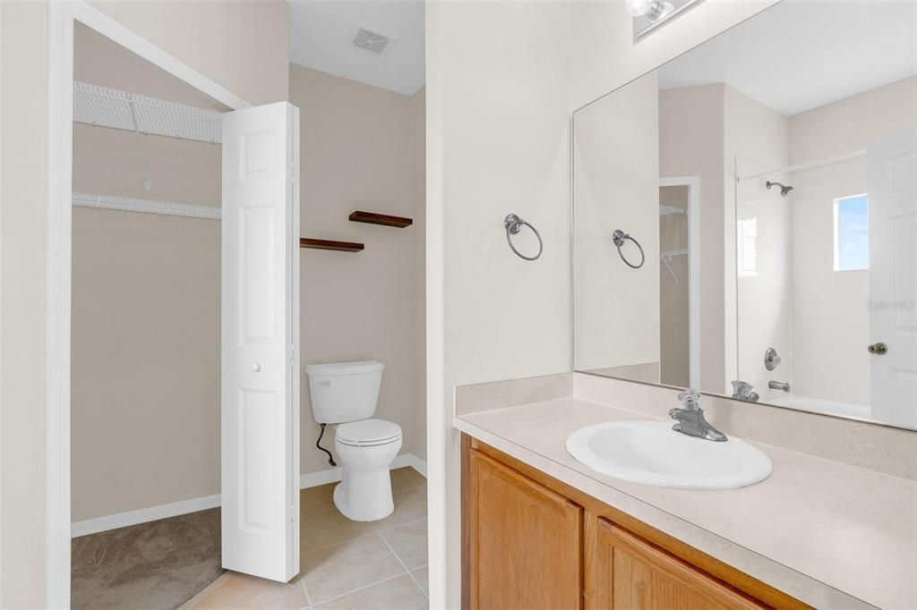 Active With Contract: $304,500 (2 beds, 2 baths, 1273 Square Feet)