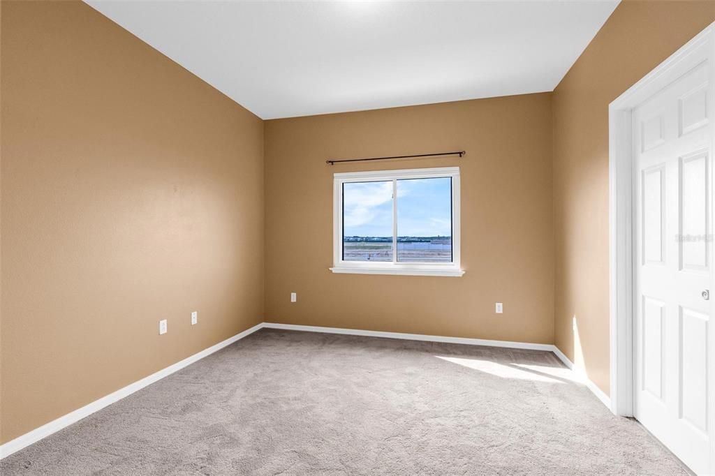 Active With Contract: $304,500 (2 beds, 2 baths, 1273 Square Feet)