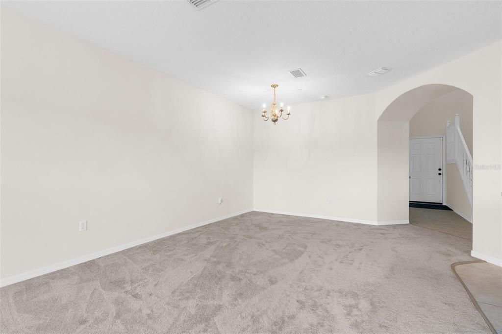 Active With Contract: $304,500 (2 beds, 2 baths, 1273 Square Feet)