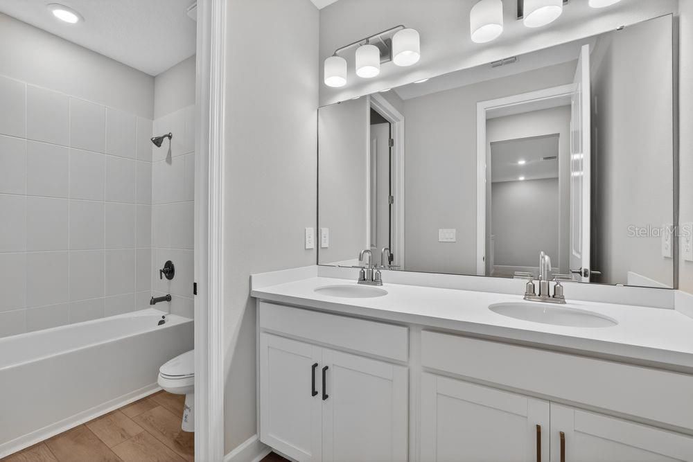 For Sale: $604,999 (5 beds, 4 baths, 3191 Square Feet)