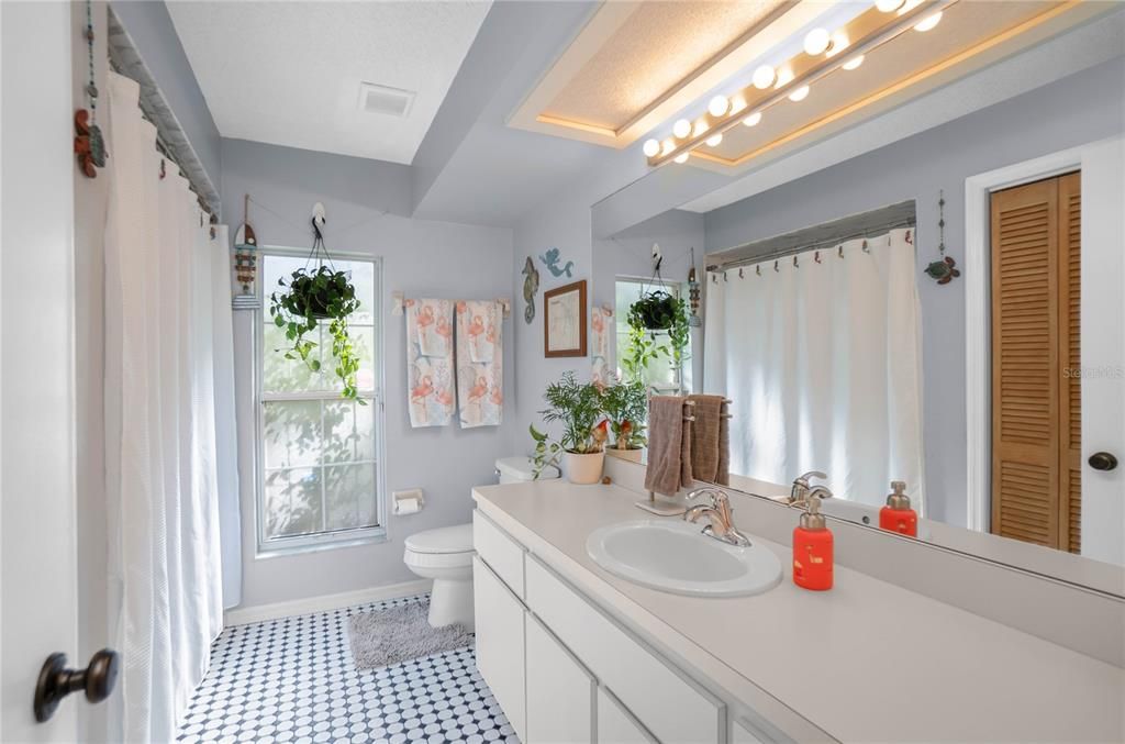 На продажу: $365,000 (3 спален, 2 ванн, 1770 Квадратных фут)