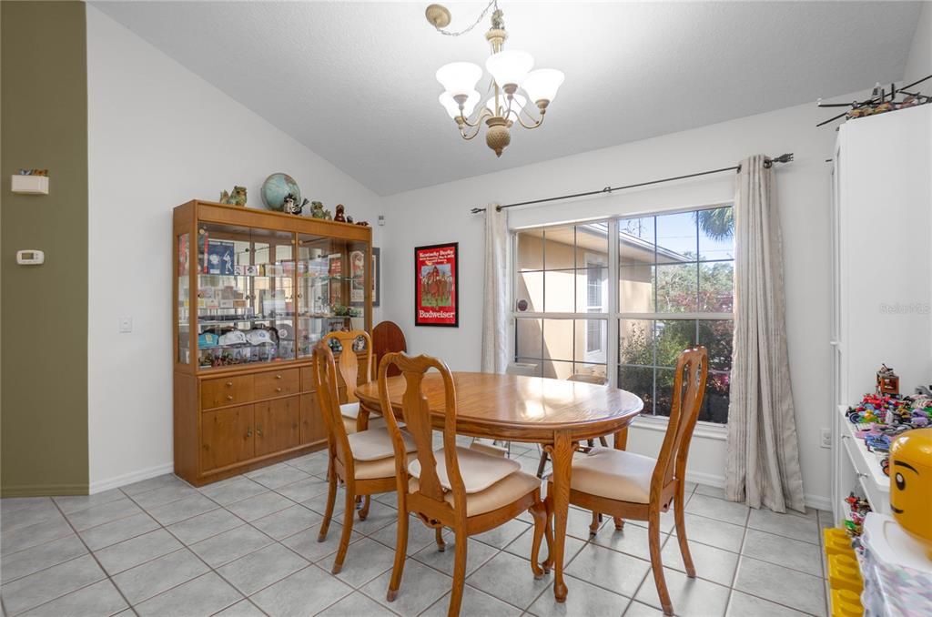 На продажу: $365,000 (3 спален, 2 ванн, 1770 Квадратных фут)