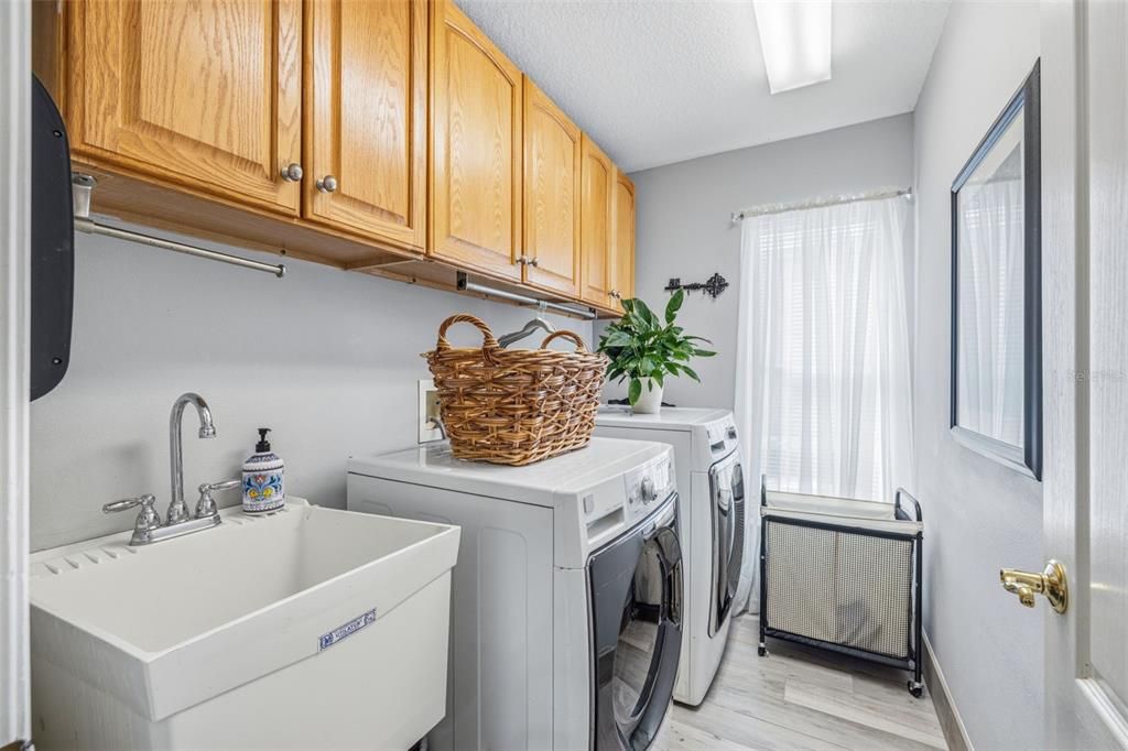 En Venta: $675,000 (4 camas, 3 baños, 3134 Pies cuadrados)