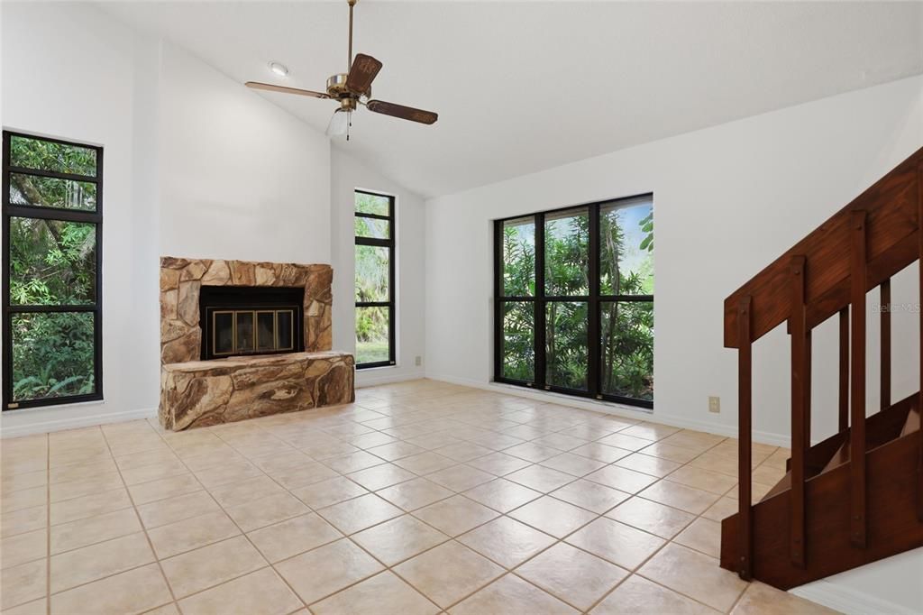 For Sale: $1,570,000 (4 beds, 2 baths, 2126 Square Feet)