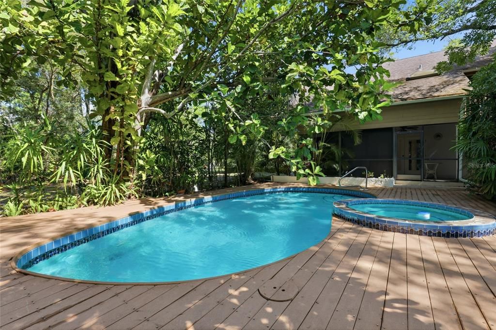 For Sale: $1,570,000 (4 beds, 2 baths, 2126 Square Feet)