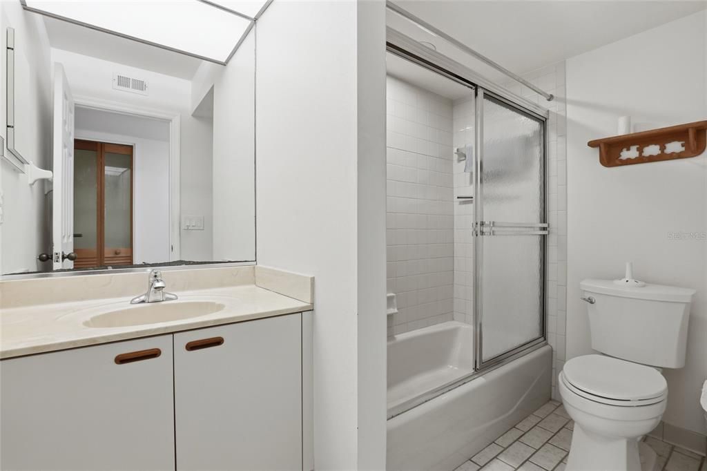 For Sale: $1,570,000 (4 beds, 2 baths, 2126 Square Feet)
