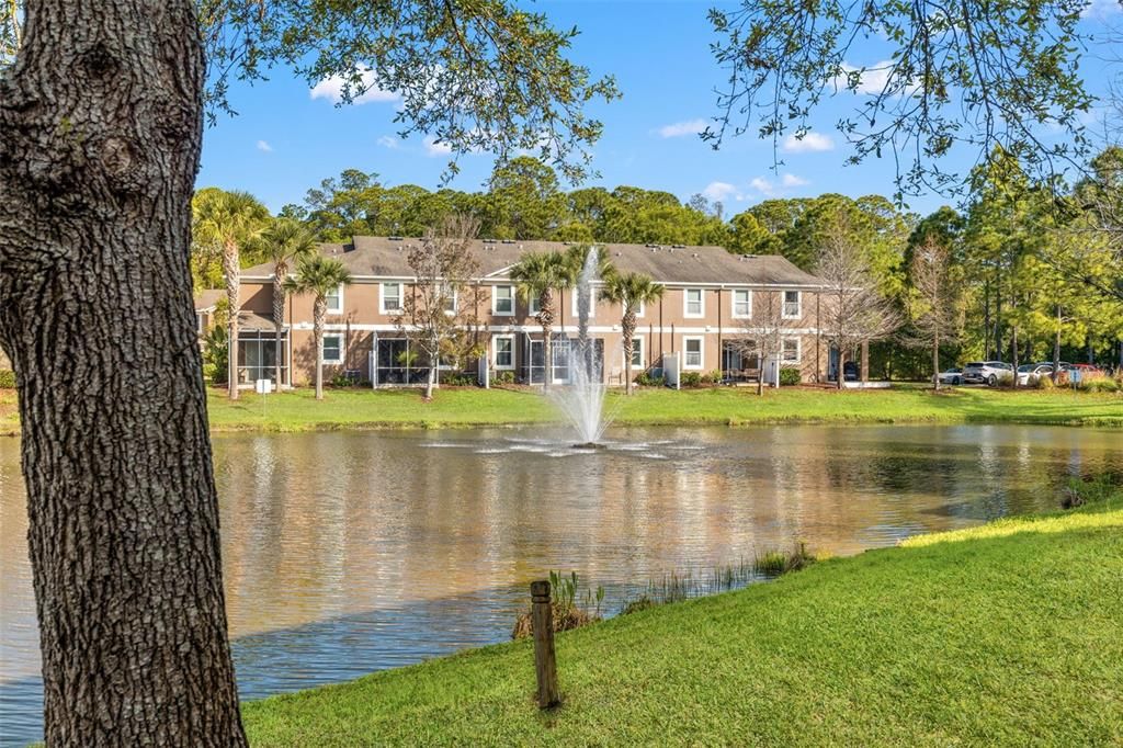 合同活跃: $345,000 (2 贝兹, 2 浴室, 1676 平方英尺)