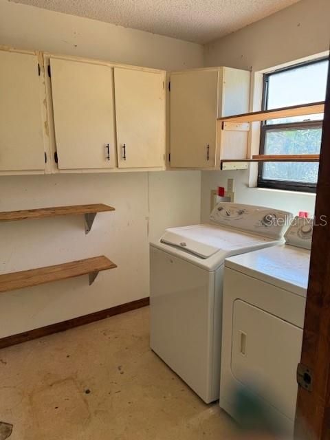 En Venta: $226,000 (3 camas, 2 baños, 1950 Pies cuadrados)
