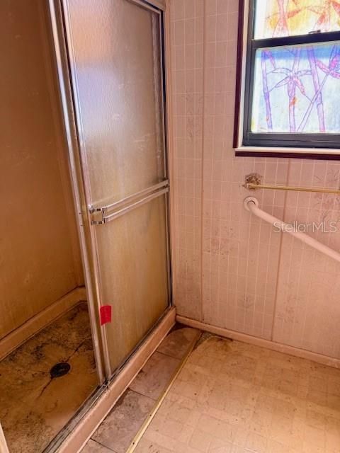 En Venta: $226,000 (3 camas, 2 baños, 1950 Pies cuadrados)