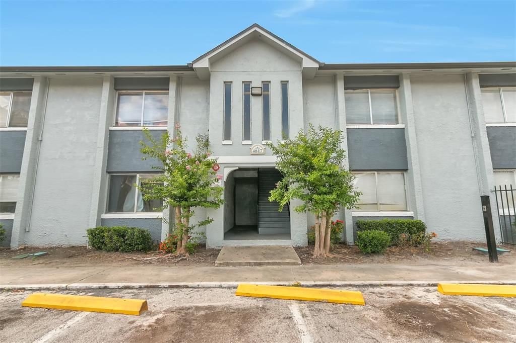 Active With Contract: $98,000 (2 beds, 2 baths, 976 Square Feet)