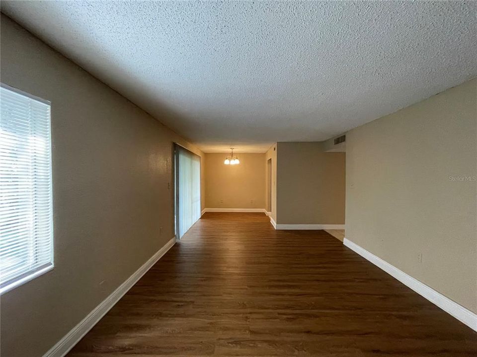 Active With Contract: $98,000 (2 beds, 2 baths, 976 Square Feet)