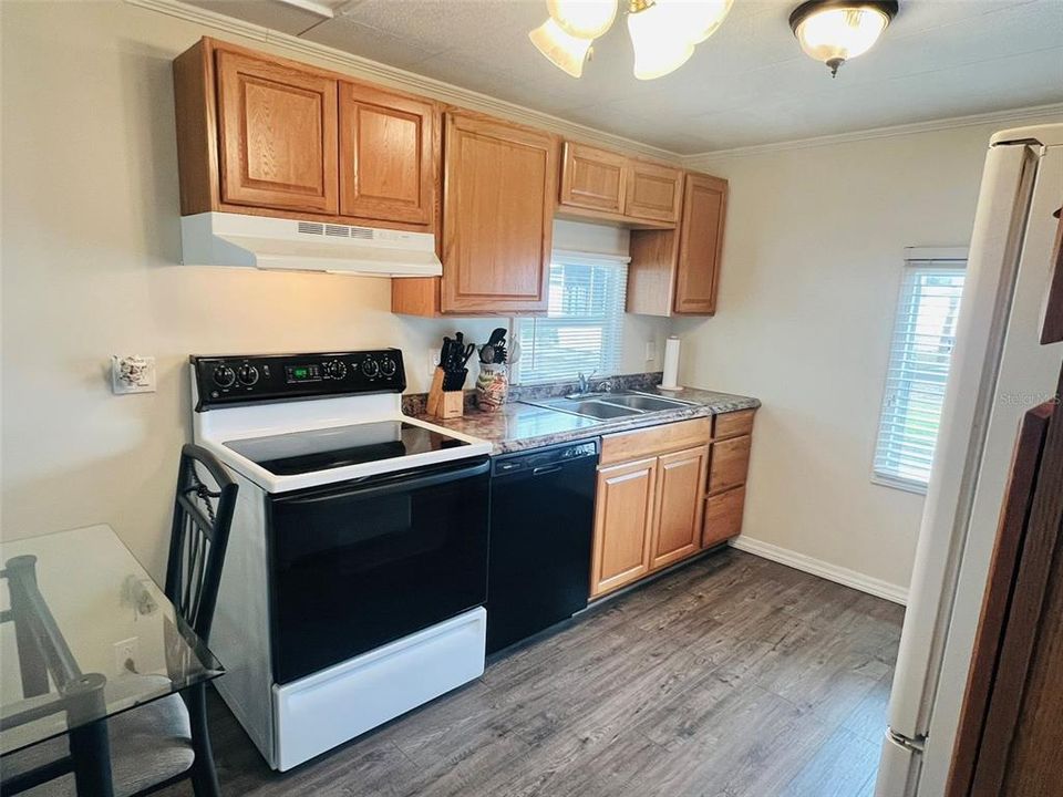 En Venta: $164,900 (2 camas, 2 baños, 984 Pies cuadrados)