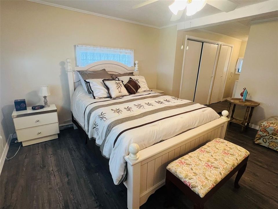 En Venta: $164,900 (2 camas, 2 baños, 984 Pies cuadrados)