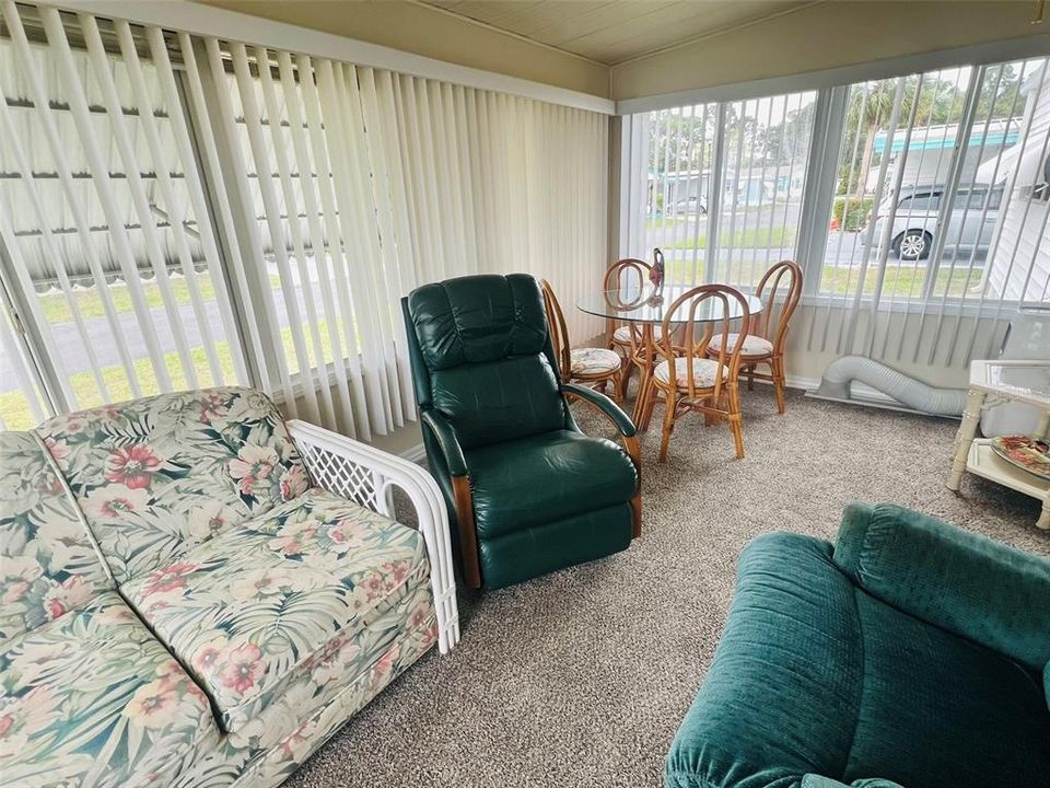 En Venta: $164,900 (2 camas, 2 baños, 984 Pies cuadrados)
