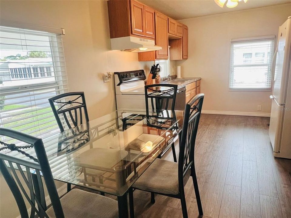 En Venta: $164,900 (2 camas, 2 baños, 984 Pies cuadrados)