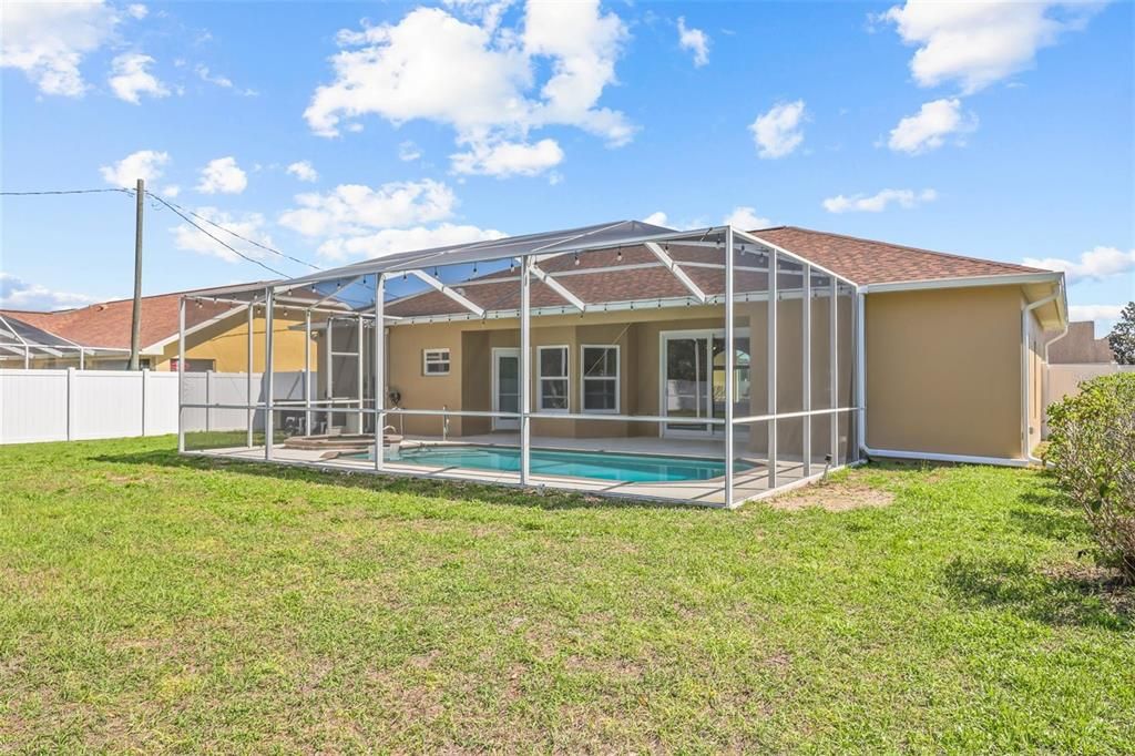 Activo con contrato: $385,000 (3 camas, 2 baños, 1681 Pies cuadrados)