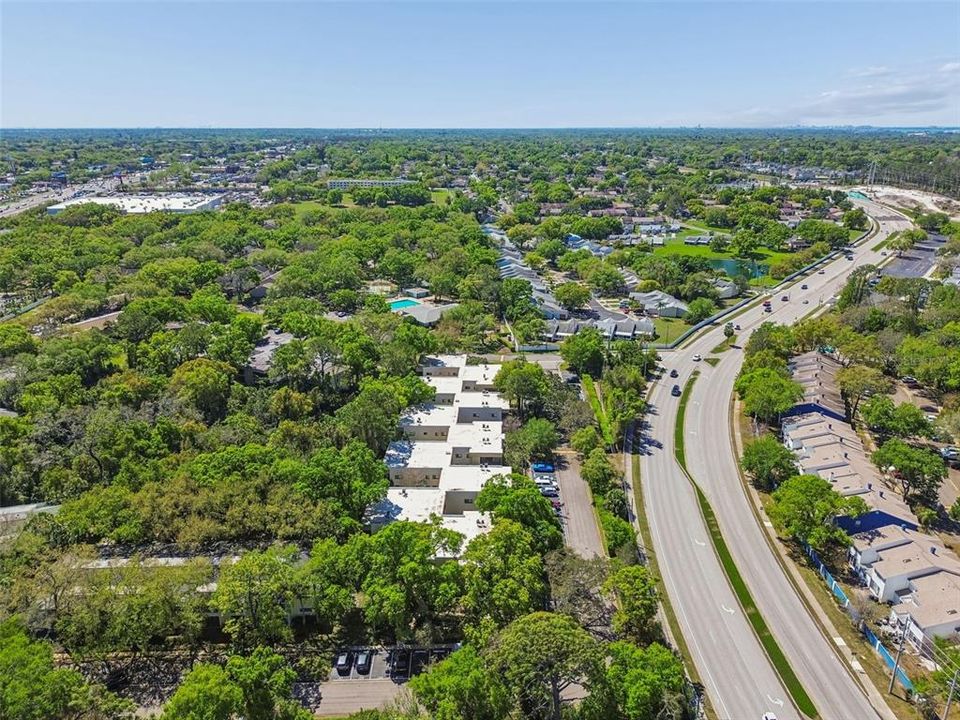 待售: $210,000 (2 贝兹, 2 浴室, 906 平方英尺)