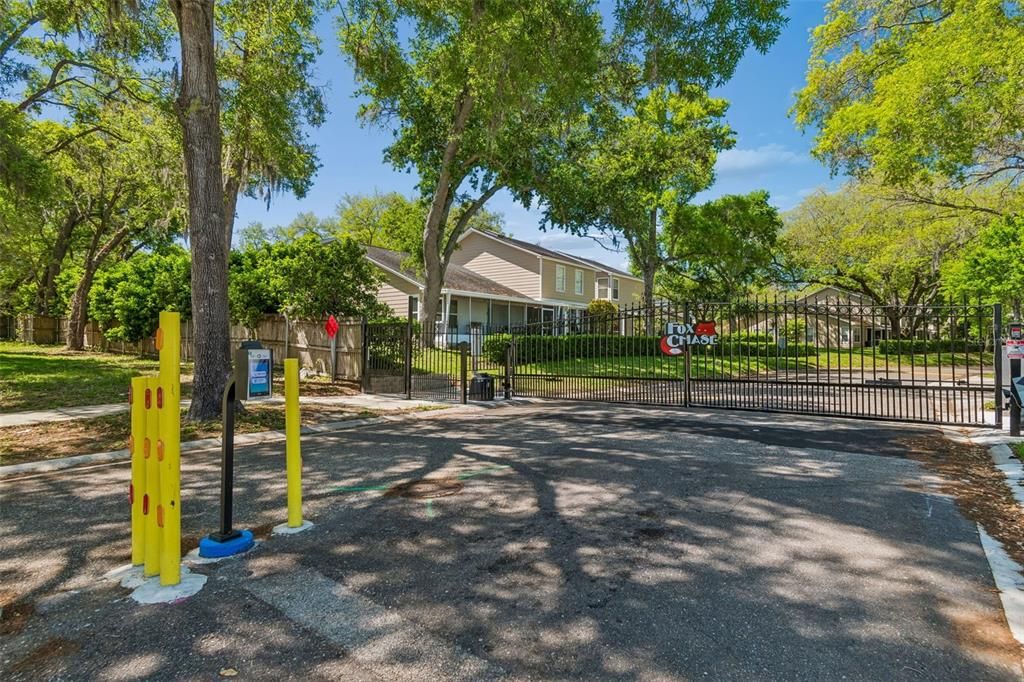 待售: $210,000 (2 贝兹, 2 浴室, 906 平方英尺)