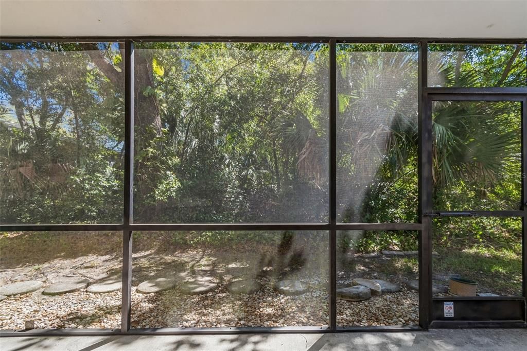 待售: $210,000 (2 贝兹, 2 浴室, 906 平方英尺)