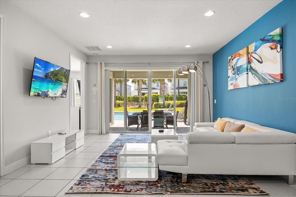 Activo con contrato: $620,000 (6 camas, 6 baños, 3317 Pies cuadrados)