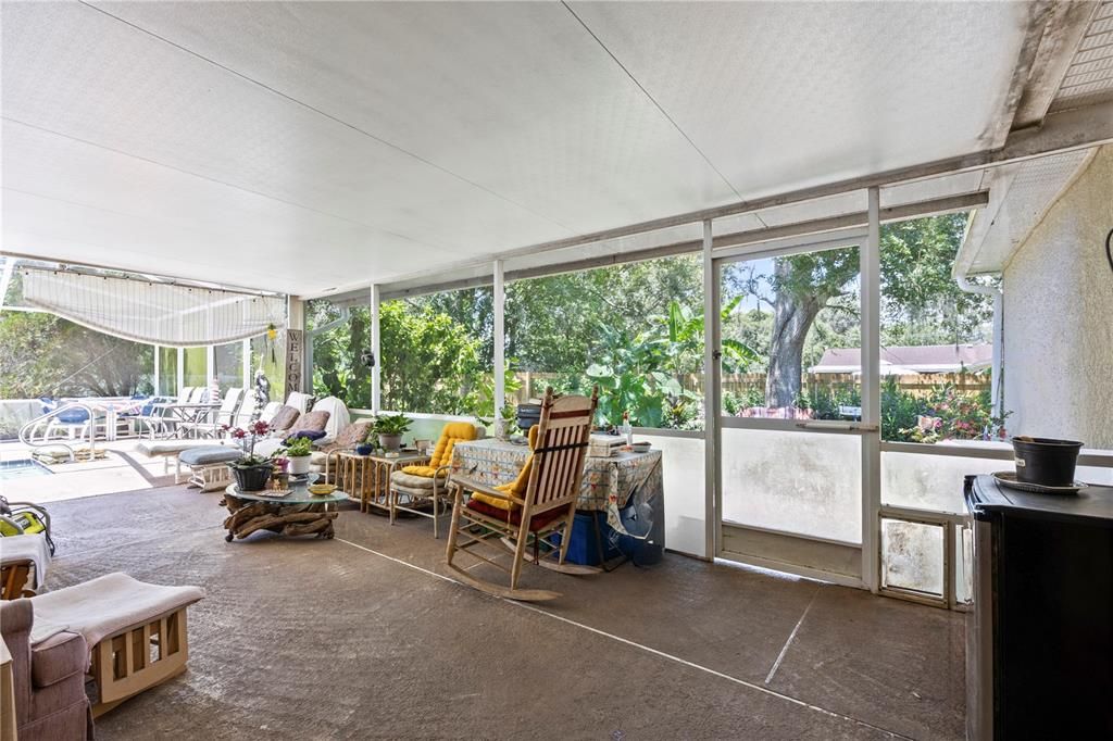 Active With Contract: $379,900 (4 beds, 2 baths, 2110 Square Feet)