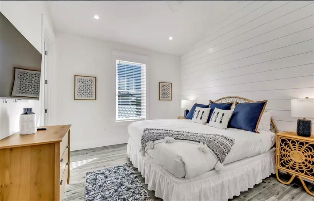 待售: $3,599,000 (7 贝兹, 7 浴室, 2938 平方英尺)