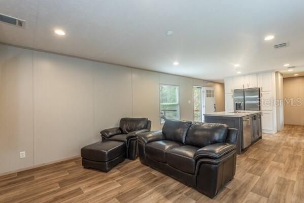 En Venta: $269,900 (3 camas, 2 baños, 1120 Pies cuadrados)