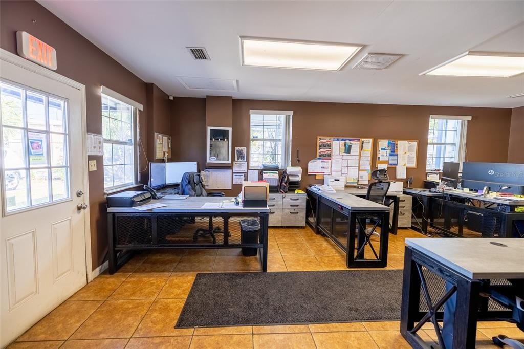 待售: $995,000 (0 贝兹, 0 浴室, 1118 平方英尺)