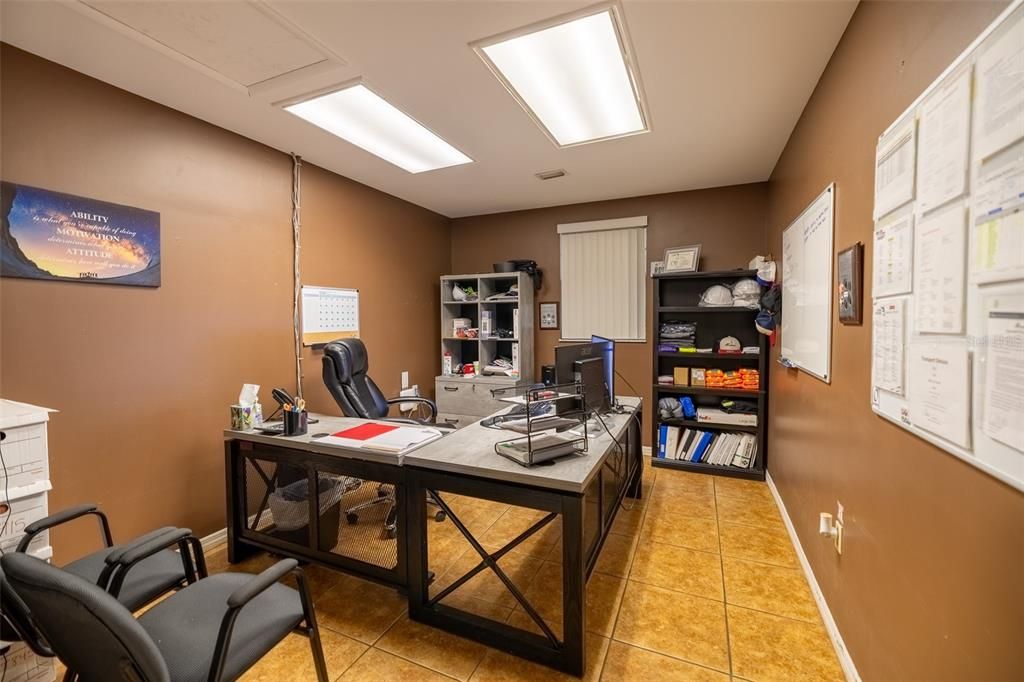 待售: $995,000 (0 贝兹, 0 浴室, 1118 平方英尺)