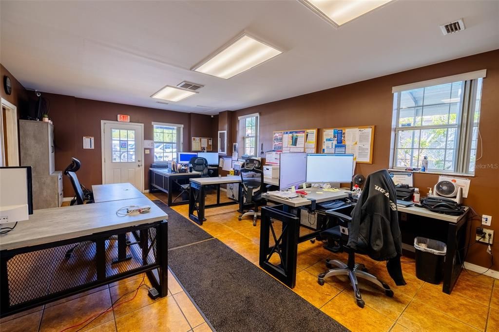 待售: $995,000 (0 贝兹, 0 浴室, 1118 平方英尺)