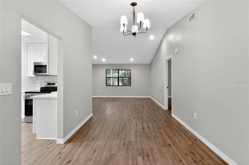 En Venta: $224,900 (3 camas, 2 baños, 1736 Pies cuadrados)