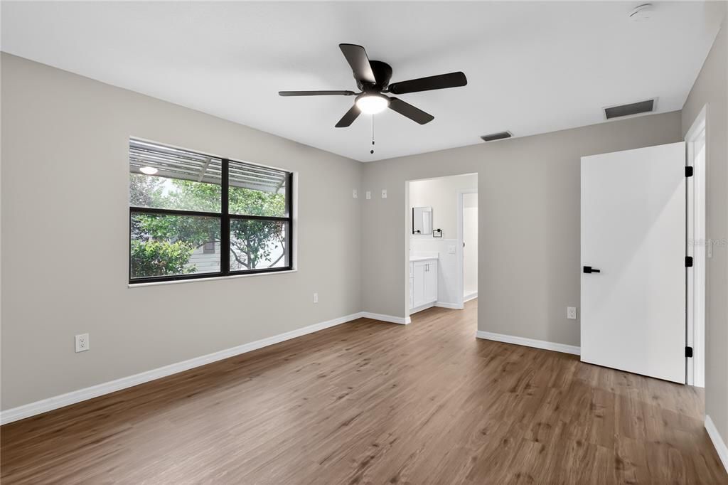 En Venta: $224,900 (3 camas, 2 baños, 1736 Pies cuadrados)