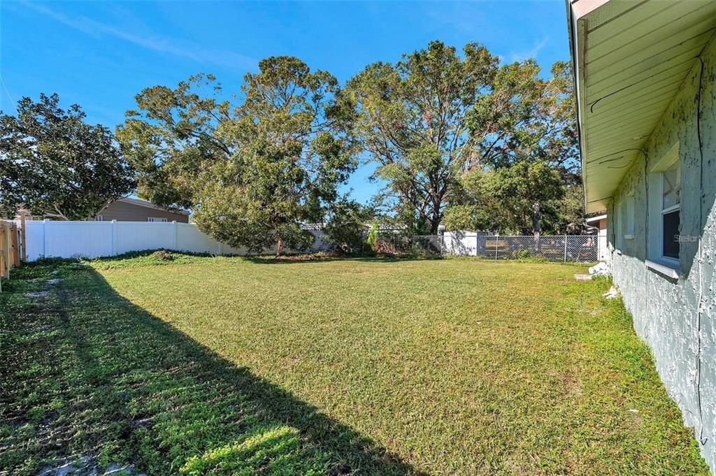 En Venta: $465,000 (5 camas, 0 baños, 1846 Pies cuadrados)