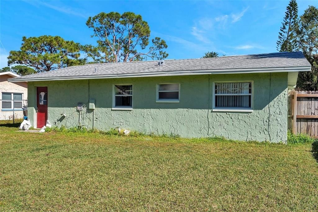 For Sale: $449,000 (5 beds, 0 baths, 1846 Square Feet)