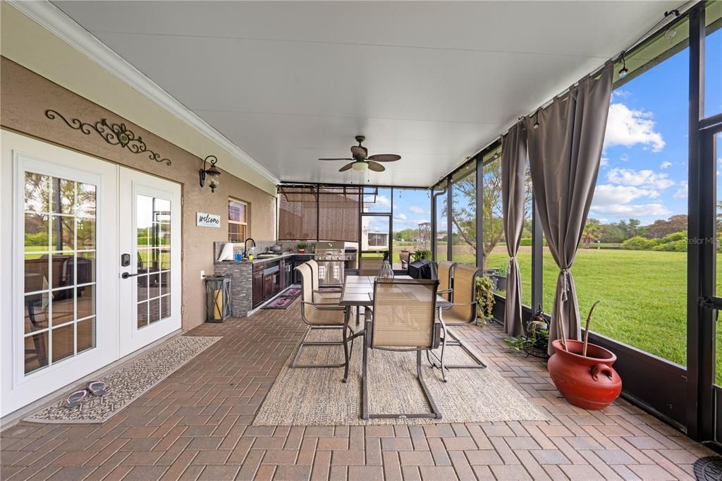 En Venta: $599,900 (5 camas, 2 baños, 2979 Pies cuadrados)