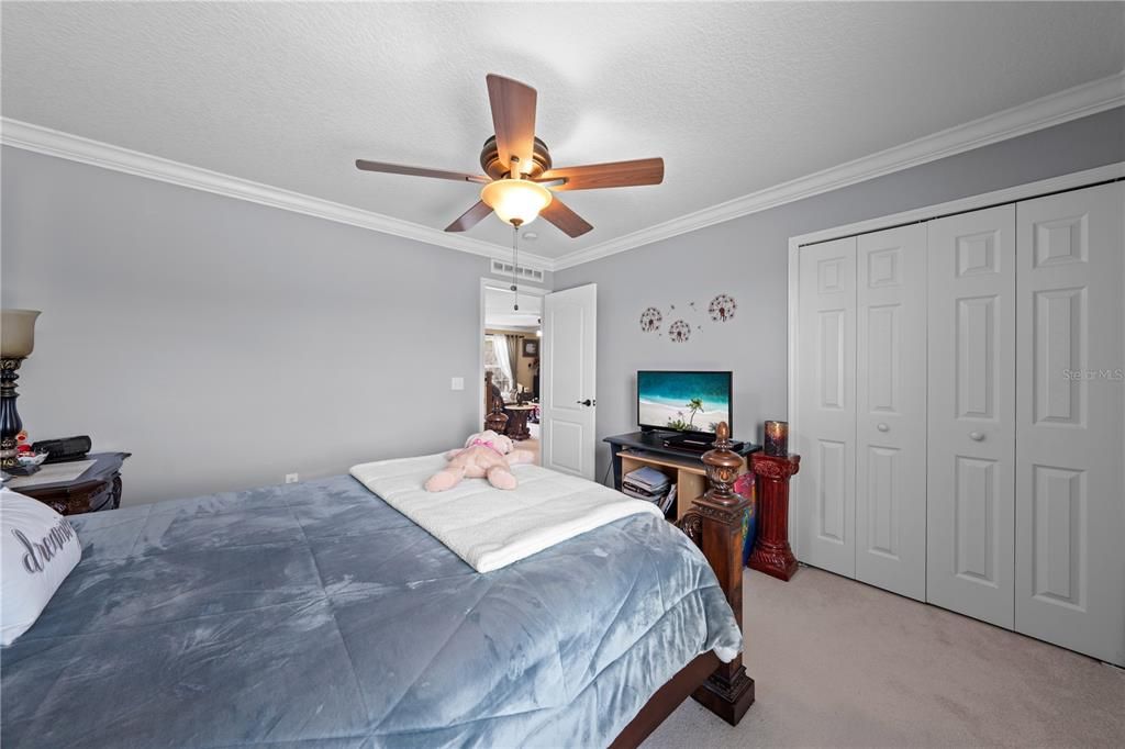 En Venta: $599,900 (5 camas, 2 baños, 2979 Pies cuadrados)