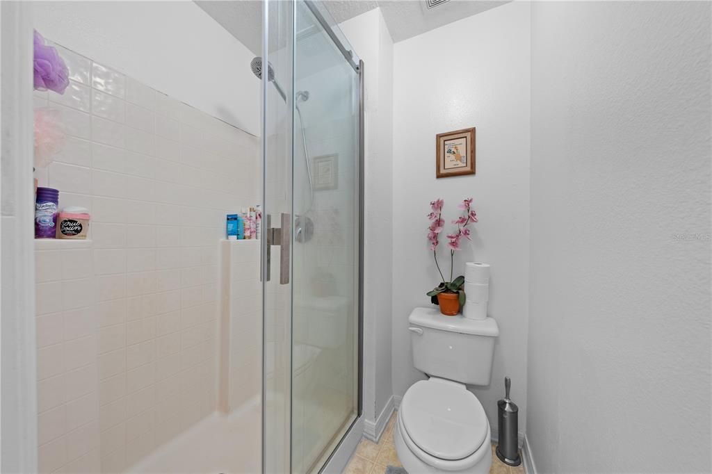 En Venta: $599,900 (5 camas, 2 baños, 2979 Pies cuadrados)