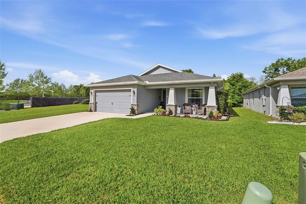 Active With Contract: $400,000 (4 beds, 2 baths, 1723 Square Feet)