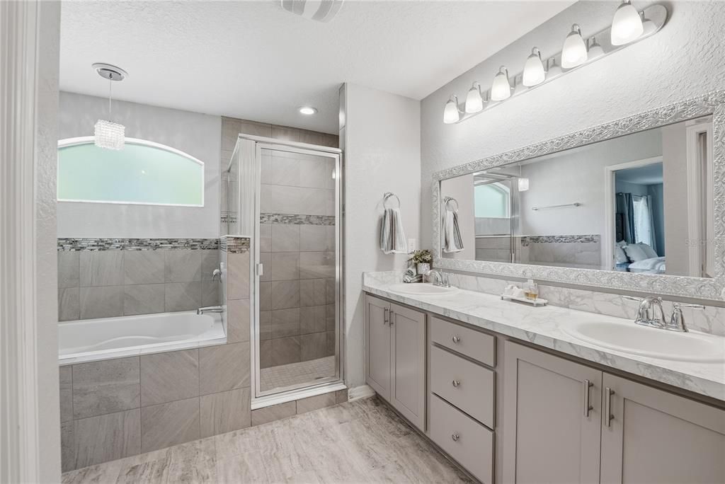 Active With Contract: $400,000 (4 beds, 2 baths, 1723 Square Feet)