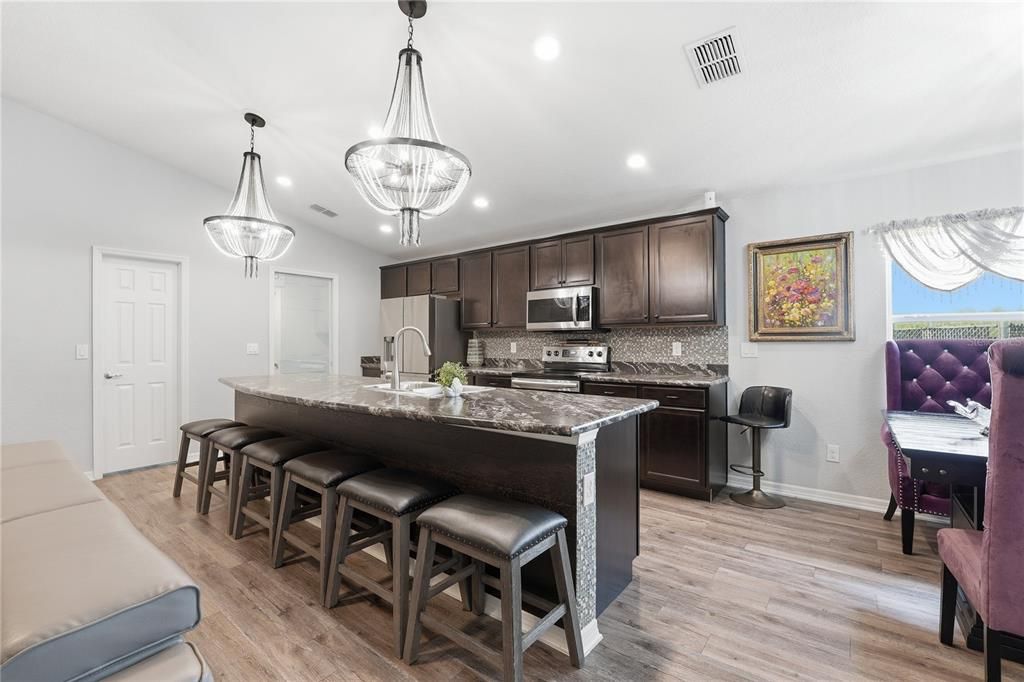 Active With Contract: $400,000 (4 beds, 2 baths, 1723 Square Feet)