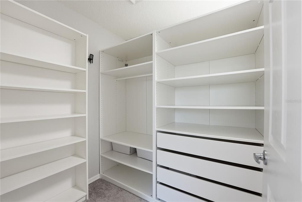 Active With Contract: $400,000 (4 beds, 2 baths, 1723 Square Feet)