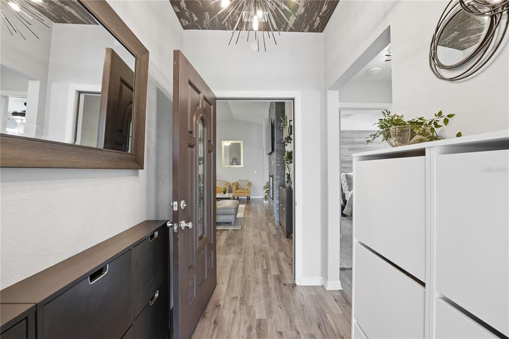 Active With Contract: $400,000 (4 beds, 2 baths, 1723 Square Feet)