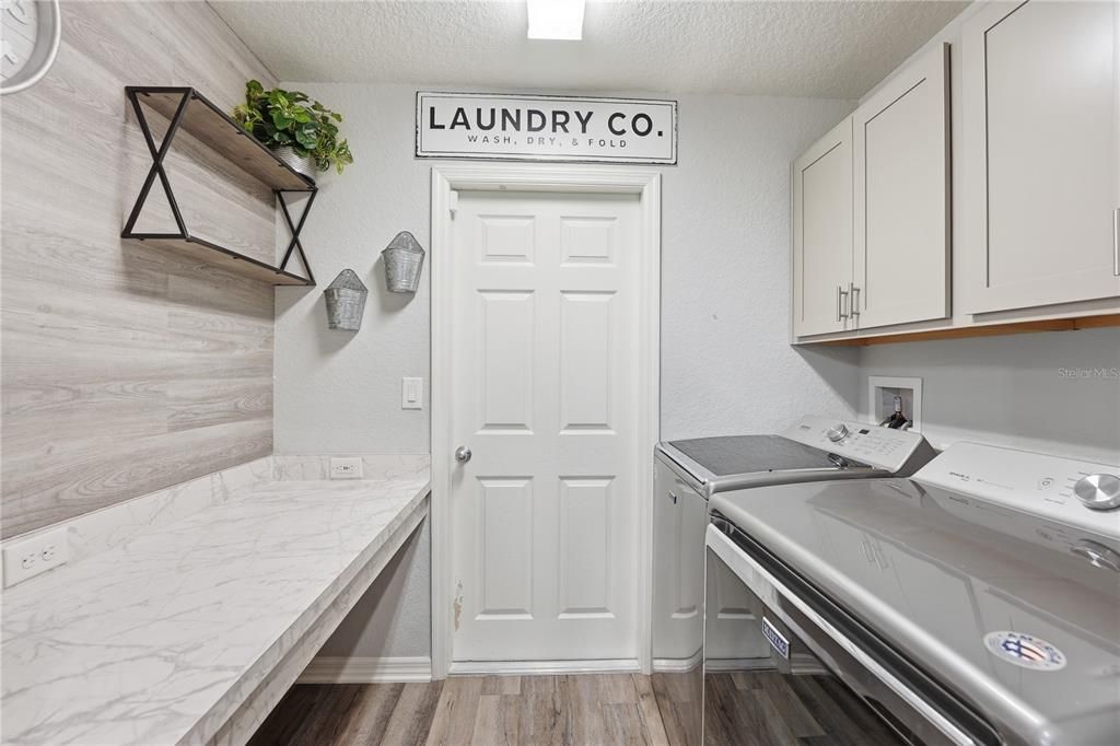 Active With Contract: $400,000 (4 beds, 2 baths, 1723 Square Feet)
