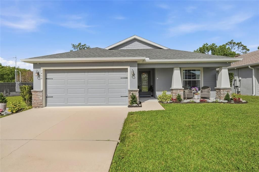 Active With Contract: $400,000 (4 beds, 2 baths, 1723 Square Feet)