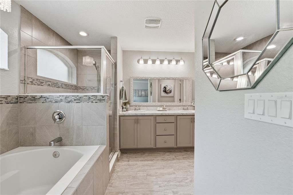 Active With Contract: $400,000 (4 beds, 2 baths, 1723 Square Feet)