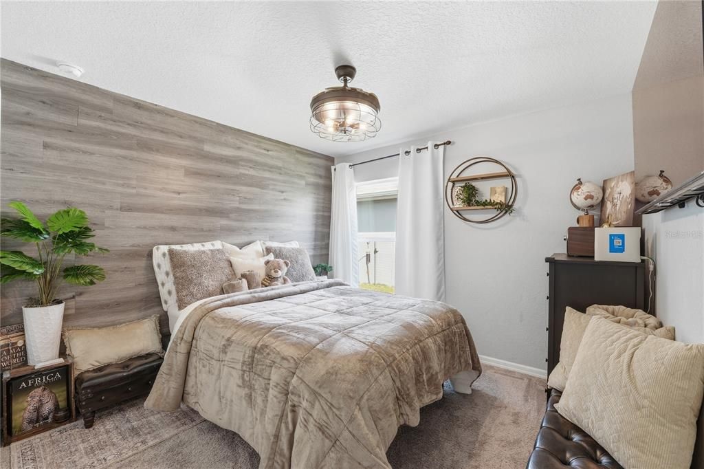 Active With Contract: $400,000 (4 beds, 2 baths, 1723 Square Feet)