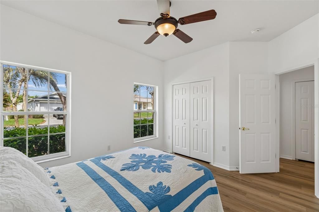 For Sale: $210,000 (2 beds, 2 baths, 1159 Square Feet)