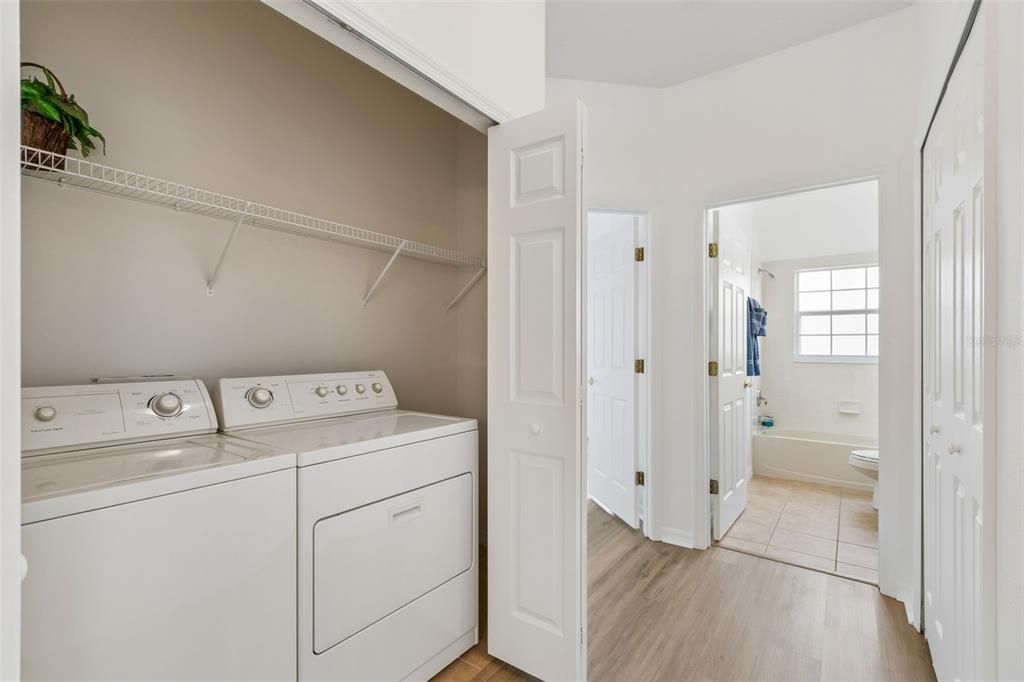 For Sale: $210,000 (2 beds, 2 baths, 1159 Square Feet)