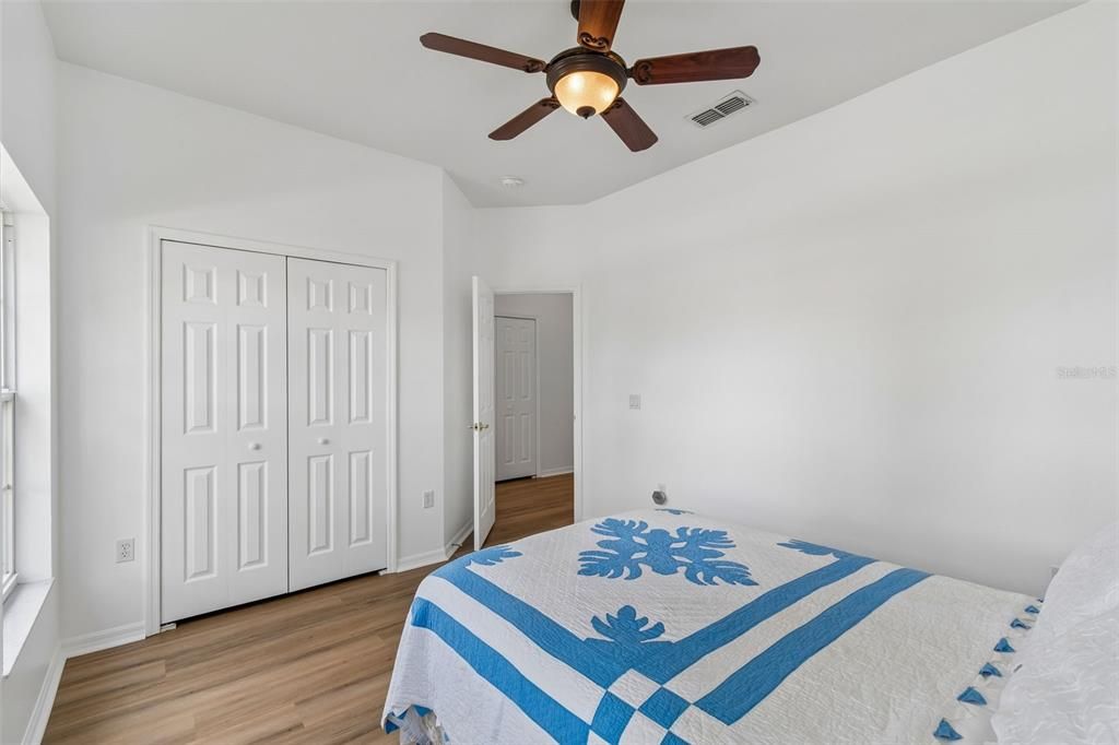 For Sale: $210,000 (2 beds, 2 baths, 1159 Square Feet)